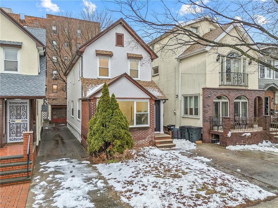 1st image of 1911 E 19th St