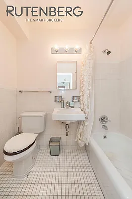 Rented by R New York | media 17