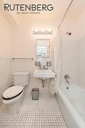 Rented by R New York