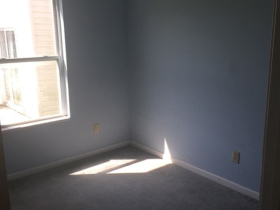 4th image of 3039 S Tacoma Ave