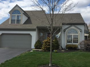2 Limestone Ct, Lititz, PA 17543