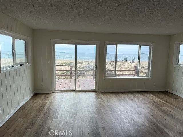 108 Surfside Ave — Photo 2