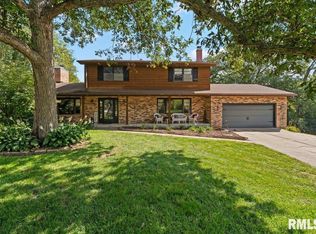 7 Oak Grove Rd, Geneseo, IL 61254