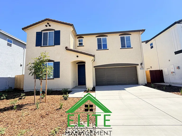 2508 Golden Bear St — Photo 1