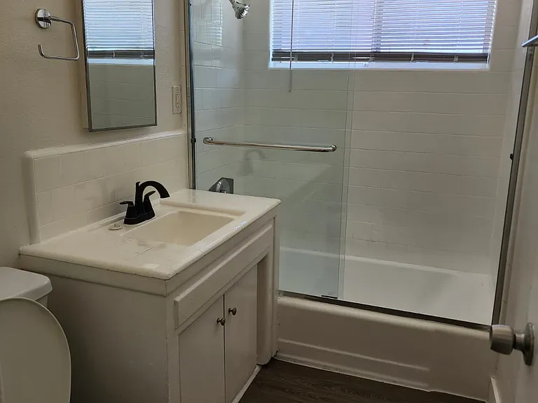 5071 W 21st St #4 — Photo 4