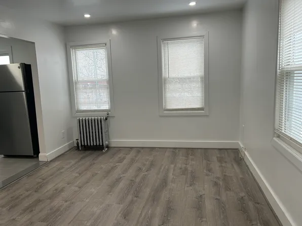 (undisclosed Address), Rosedale, NY 11422