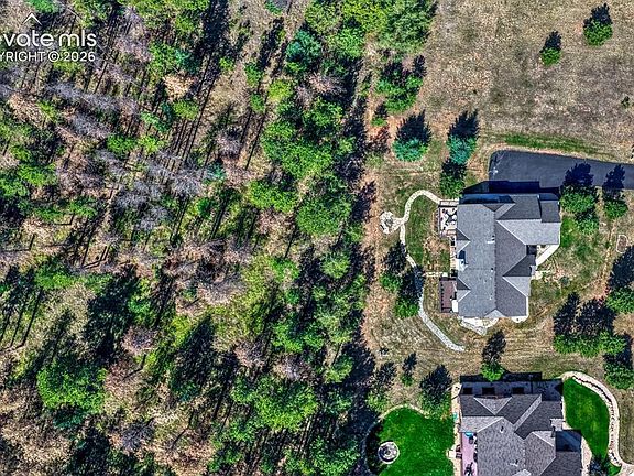 3rd image of 115 Hawkridge Dr