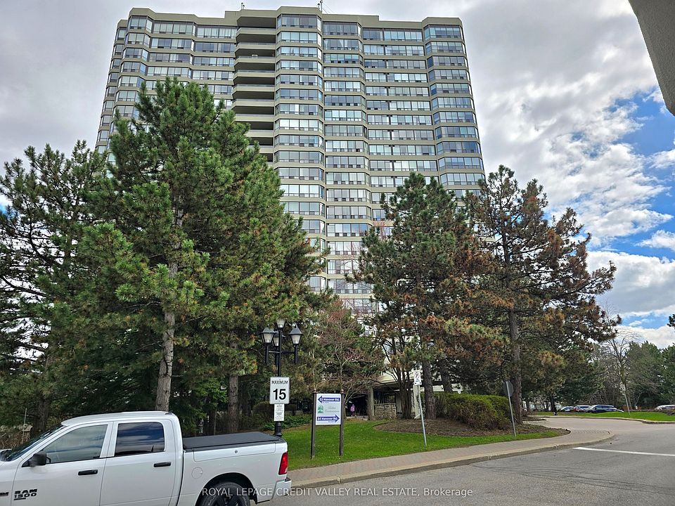 1st image of 24 Hanover Rd #2101