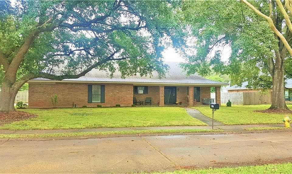 1st image of 4067 Huntwick Blvd