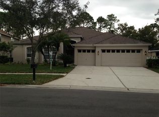 10421 Greenhedges Dr, Tampa, FL 33626