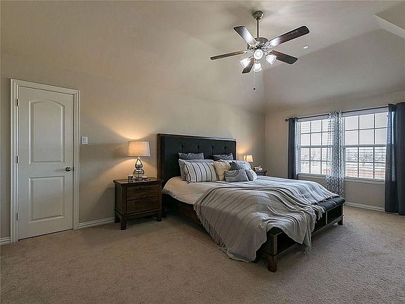 5th image of 4664 Penelope Ln #4664