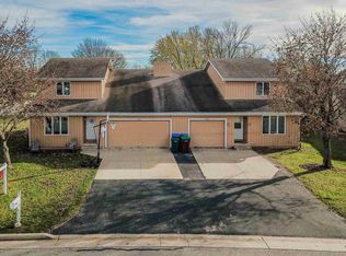 1923 W Jonathon Dr, Appleton, WI 54914