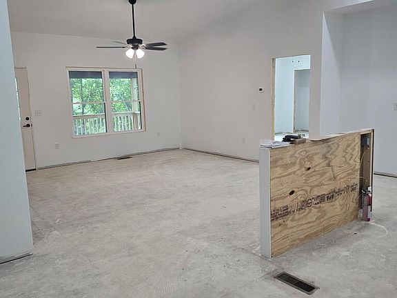 2nd image of 6139 Ringos Mill Rd