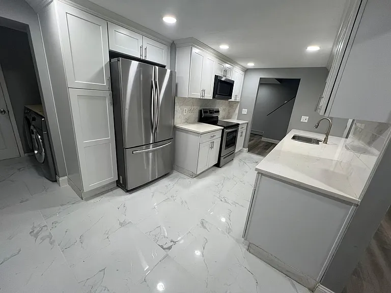 15 Beach Ave — Photo 14