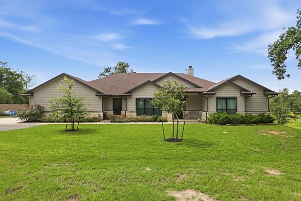 1st image of 3104 Stonewood Dr