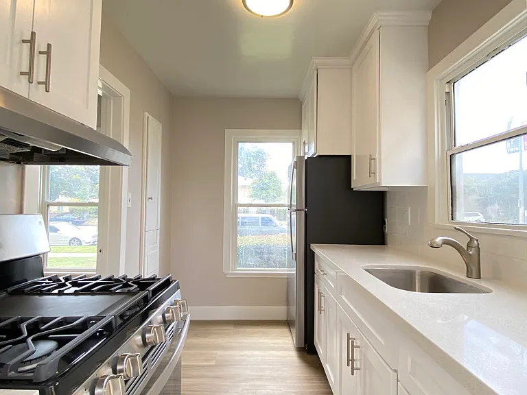 2620 S Barrington Ave #2620 — Photo 6