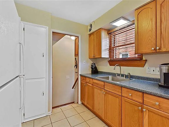 2nd image of 14516 Harley Ave