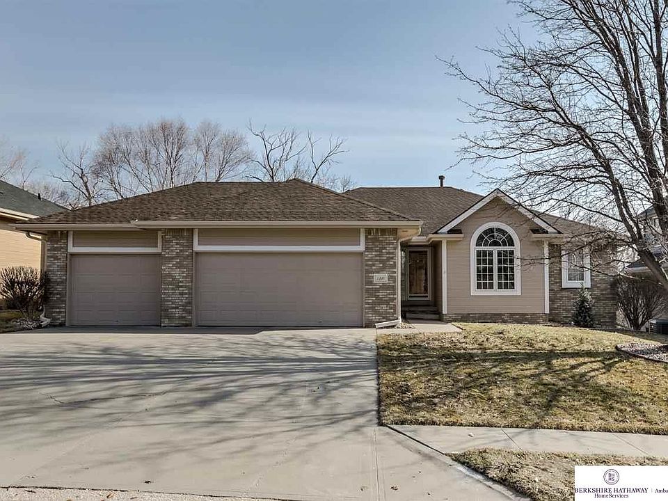 1st image of 5210 Woodlane Dr