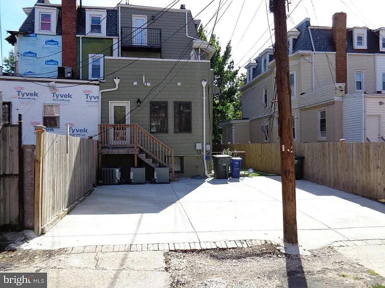 907 Webster St NW #1 — Photo 15