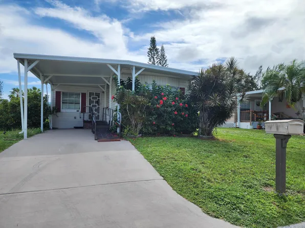 8 Del Sol, Port St Lucie, FL 34952