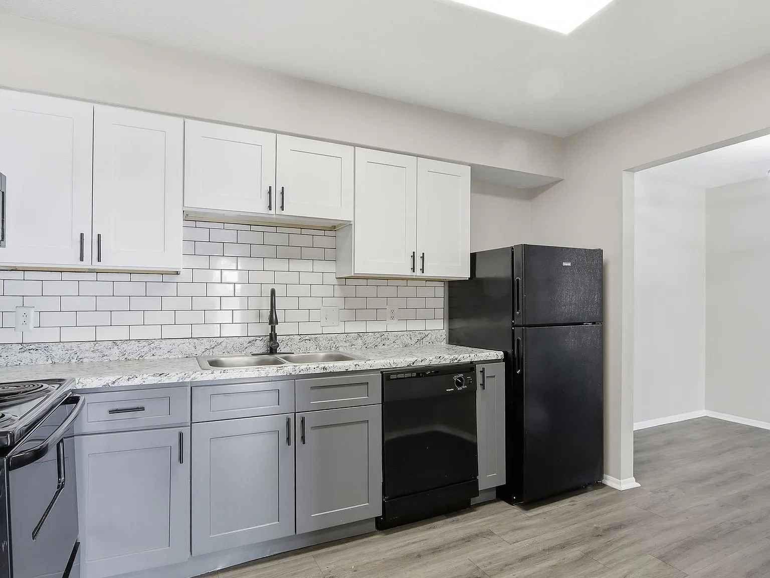 The Eclipse Apartment Homes — Photo 1