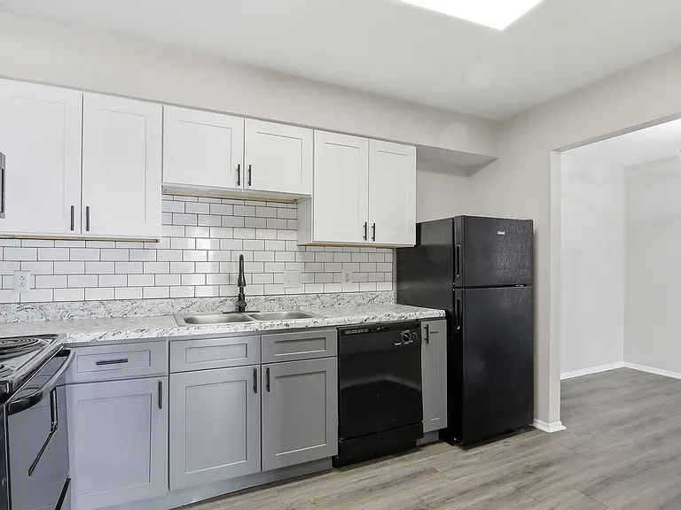 The Eclipse Apartment Homes — Photo 1