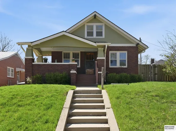 3925 Castelar St, Omaha, NE 68105