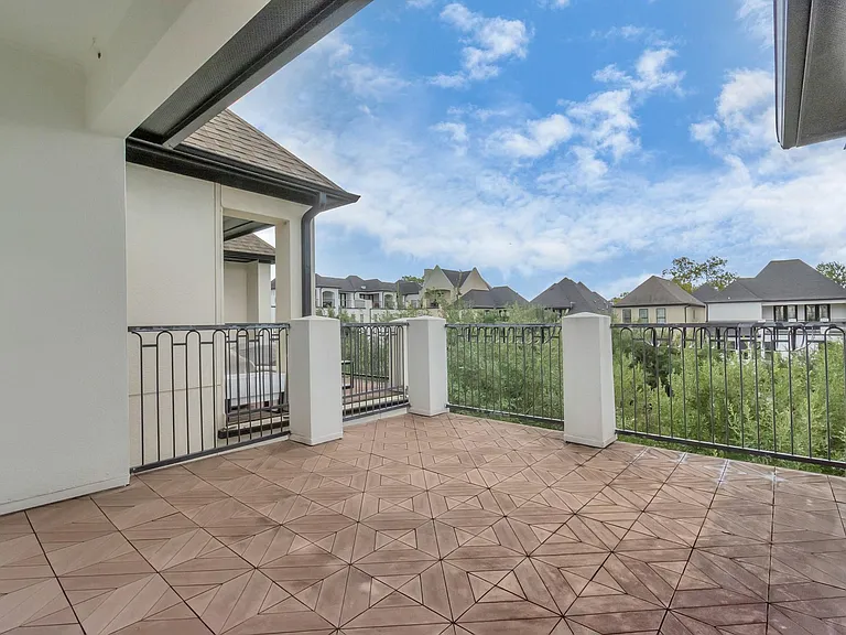 1716 Upland Lakes — Photo 43