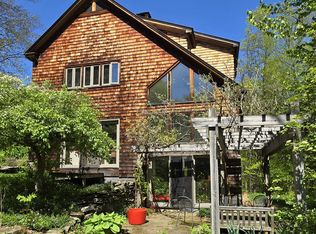 228 Partridge Rd, Brattleboro, VT 05301