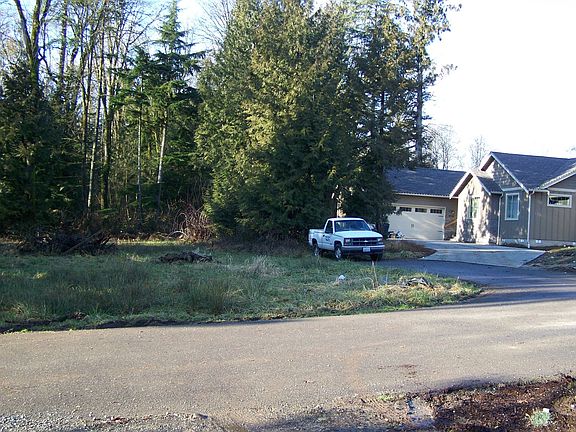 3rd image of 9780 Stillwater Ln