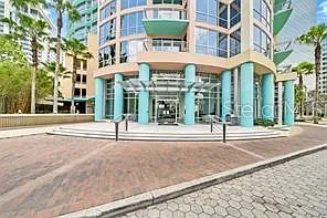 2 bed, 2.0 bath, 1165 sqft, $2,450 — Photo 2