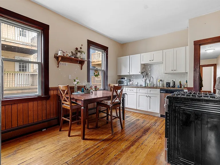 9 Spalding St #1 — Photo 2