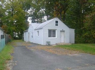 727 Magnolia Rd, North Brunswick, NJ 08902