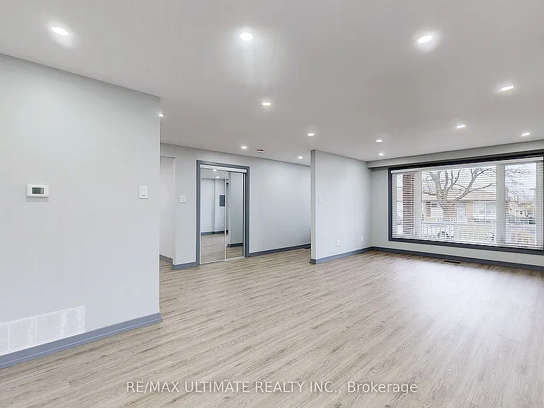 36 Jayfield Rd #UPPER — Photo 9