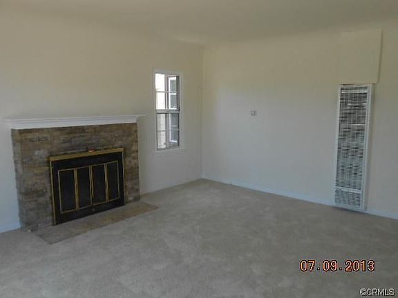 3rd image of 1732 W 83rd St