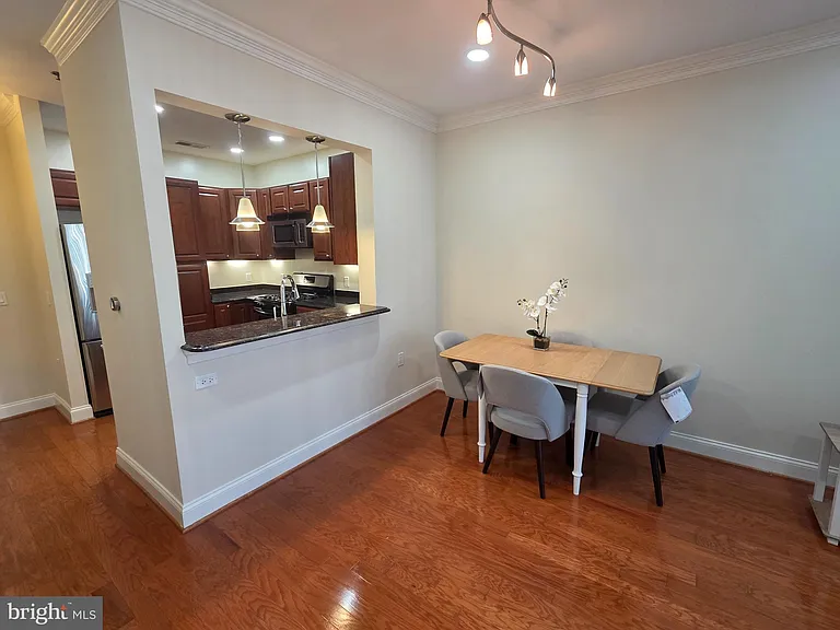 38 Maryland Ave #Penthouse 608 — Photo 6