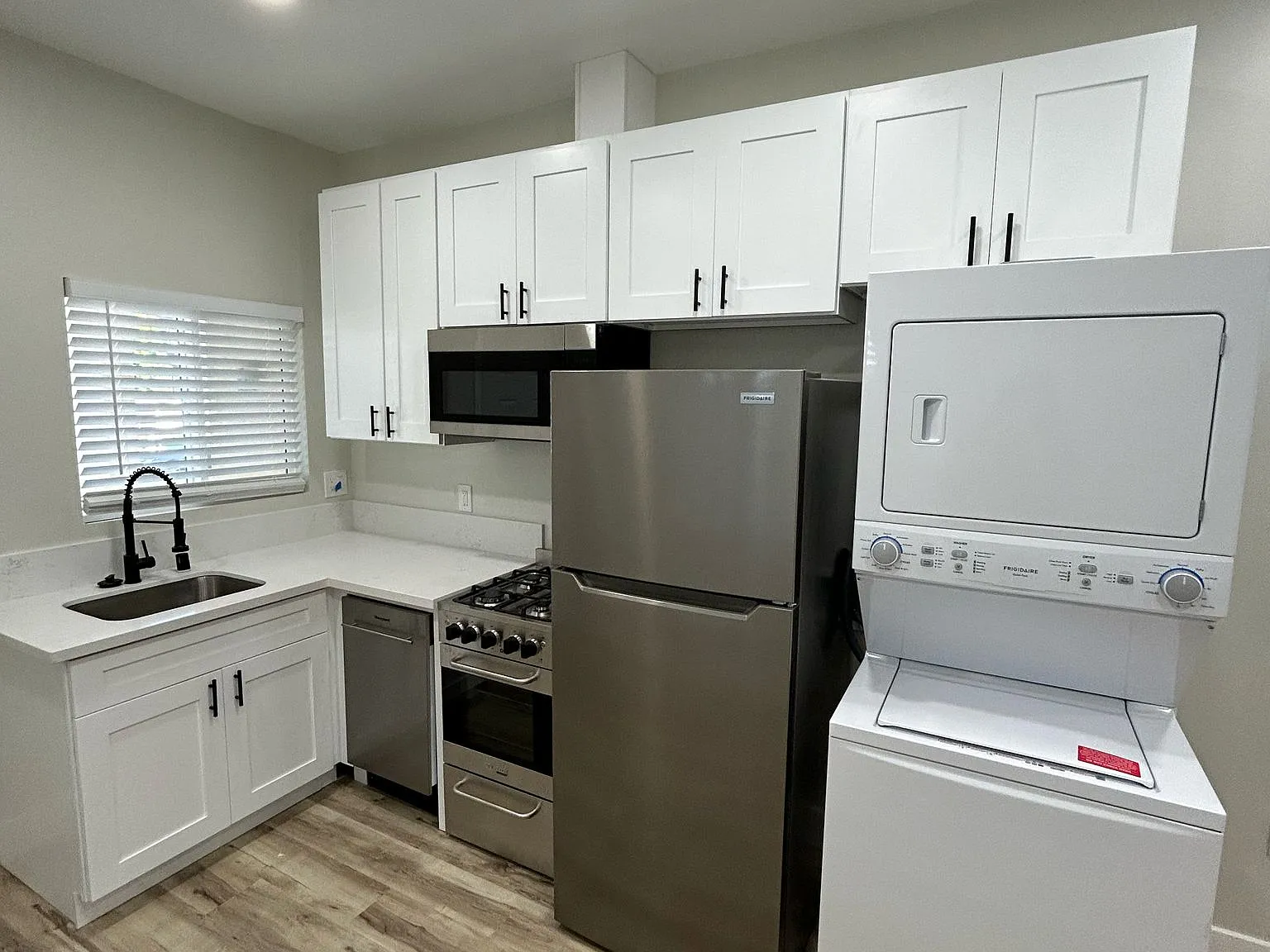 Studio, $1,800 — Photo 4