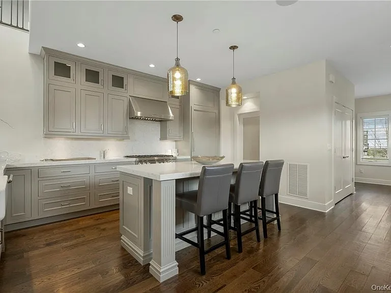2 Rose Ln — Photo 4