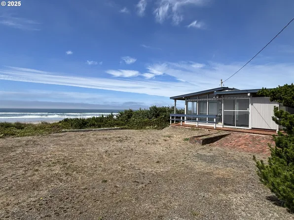 88632 3rd Ave, Florence, OR 97439