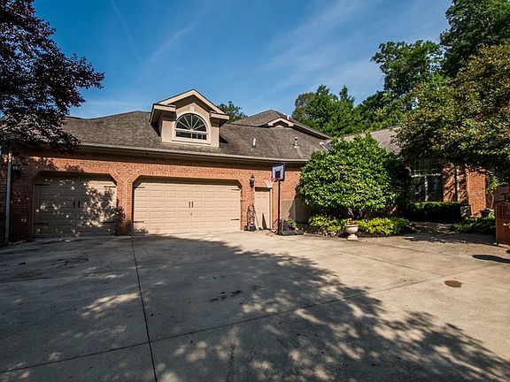 4th image of 3311 Brookwood Dr