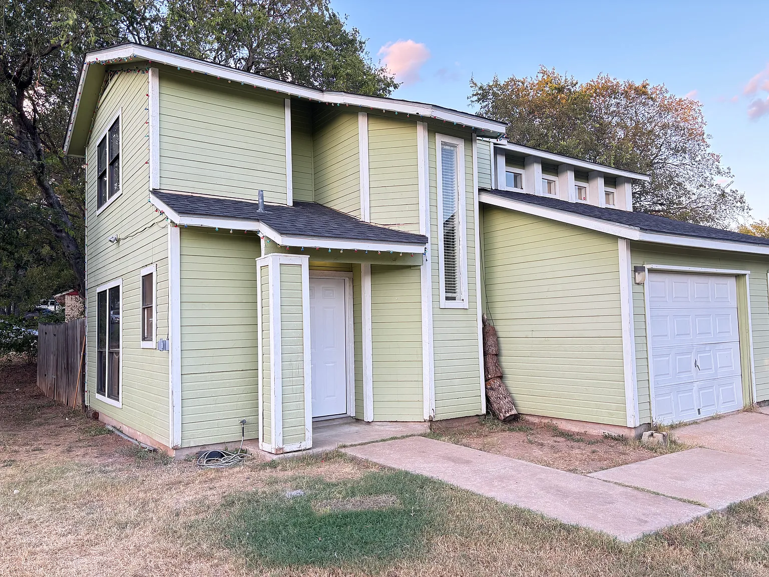 2 bed, 1.5 bath, 1078 sqft, $1,650 — Photo 1