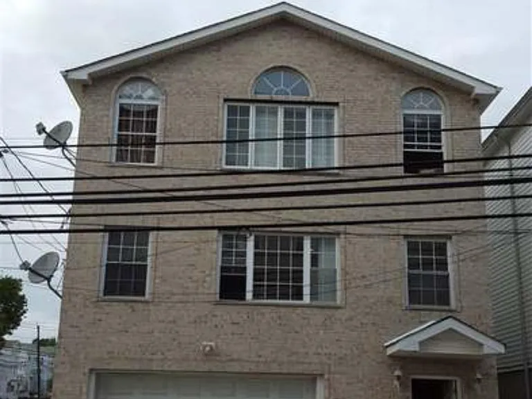 238 Beacon Ave #2 — Photo 1