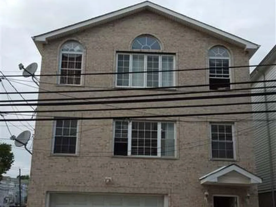 238 Beacon Ave #2