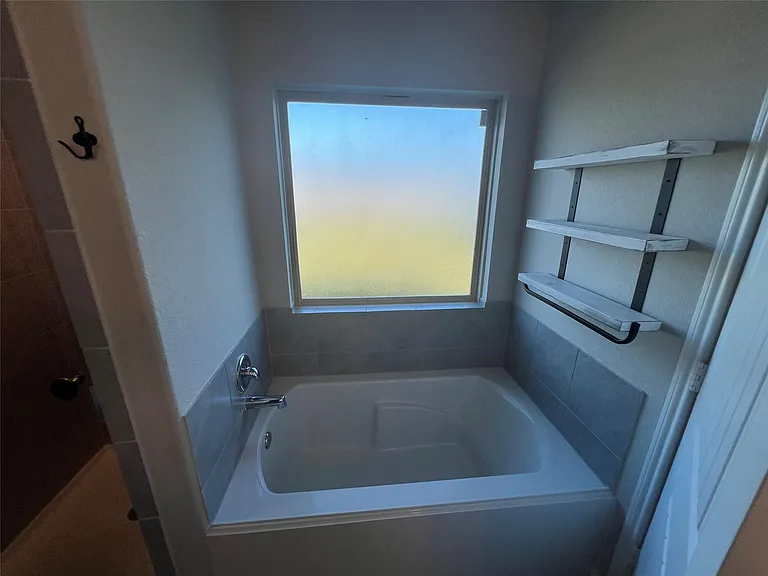 7263 Barrington Ridge Ln — Photo 10