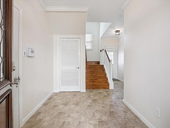 3rd image of 1224 Crocker St