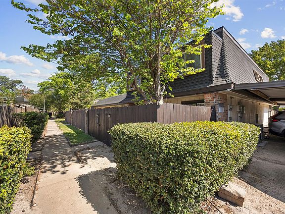 3rd image of 12020 Mighty Oak Dr #B