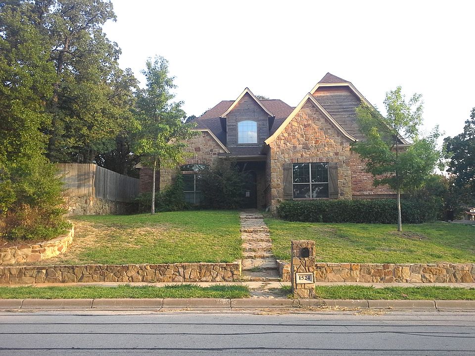 1st image of 2517 Carson St