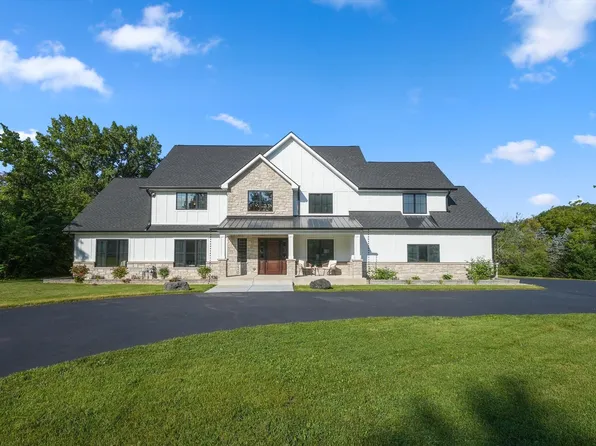 28 Fox Ln, Palos Park, IL 60464