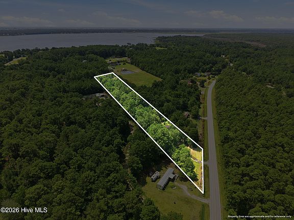 3rd image of 390 Old Winberry Road