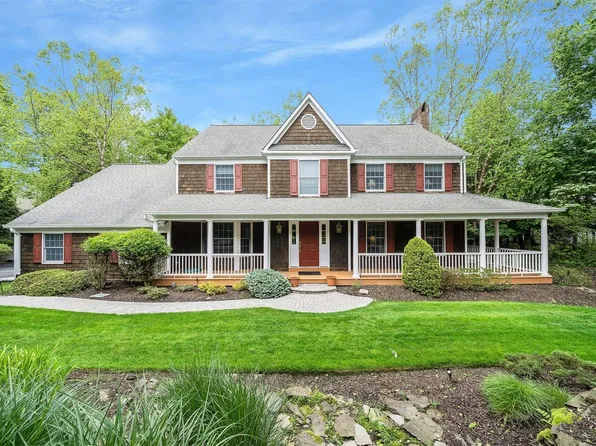 9 Griffen Court, Miller Place, NY 11764